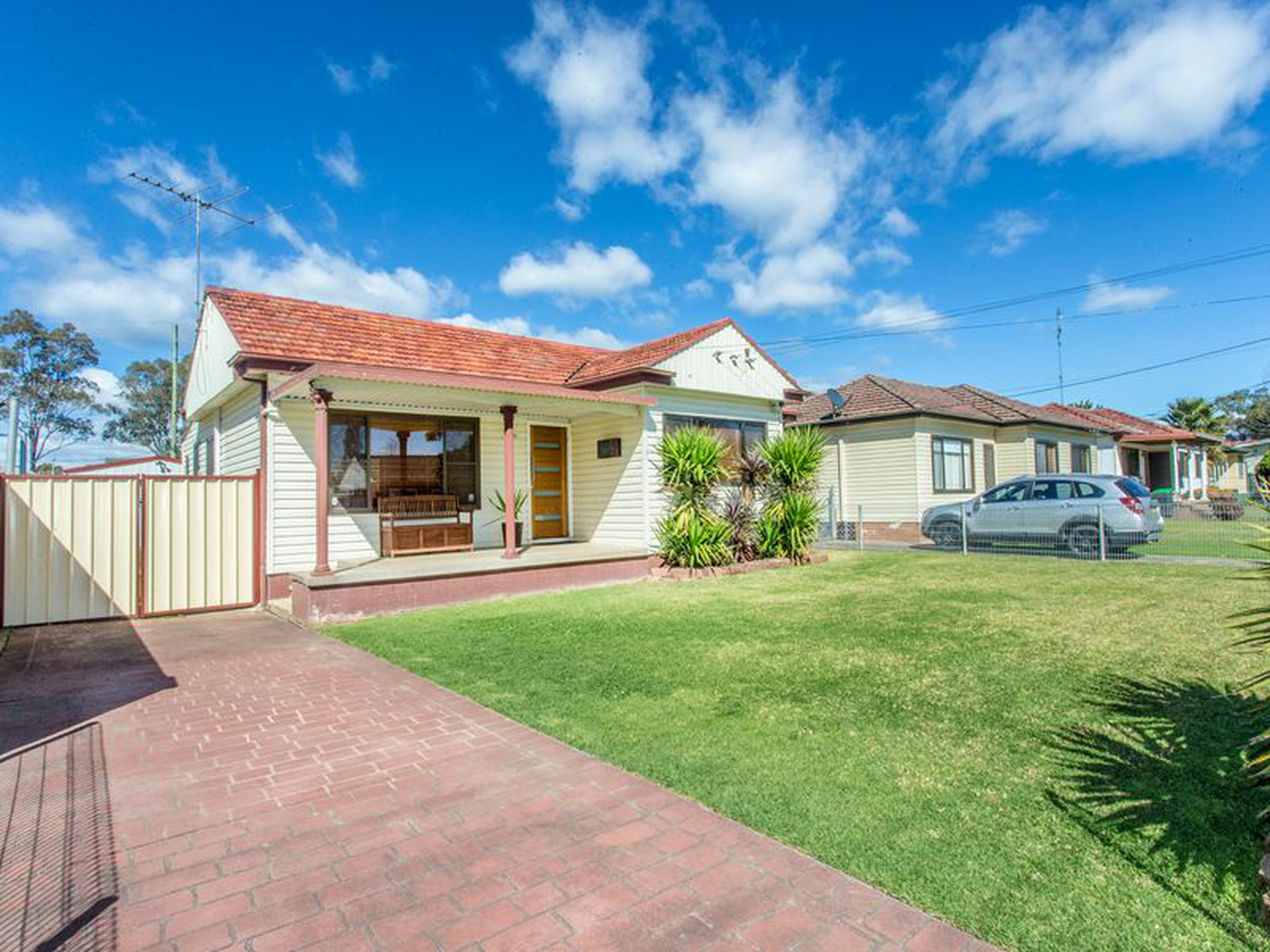 4 Anthony Crescent, KINGSWOOD