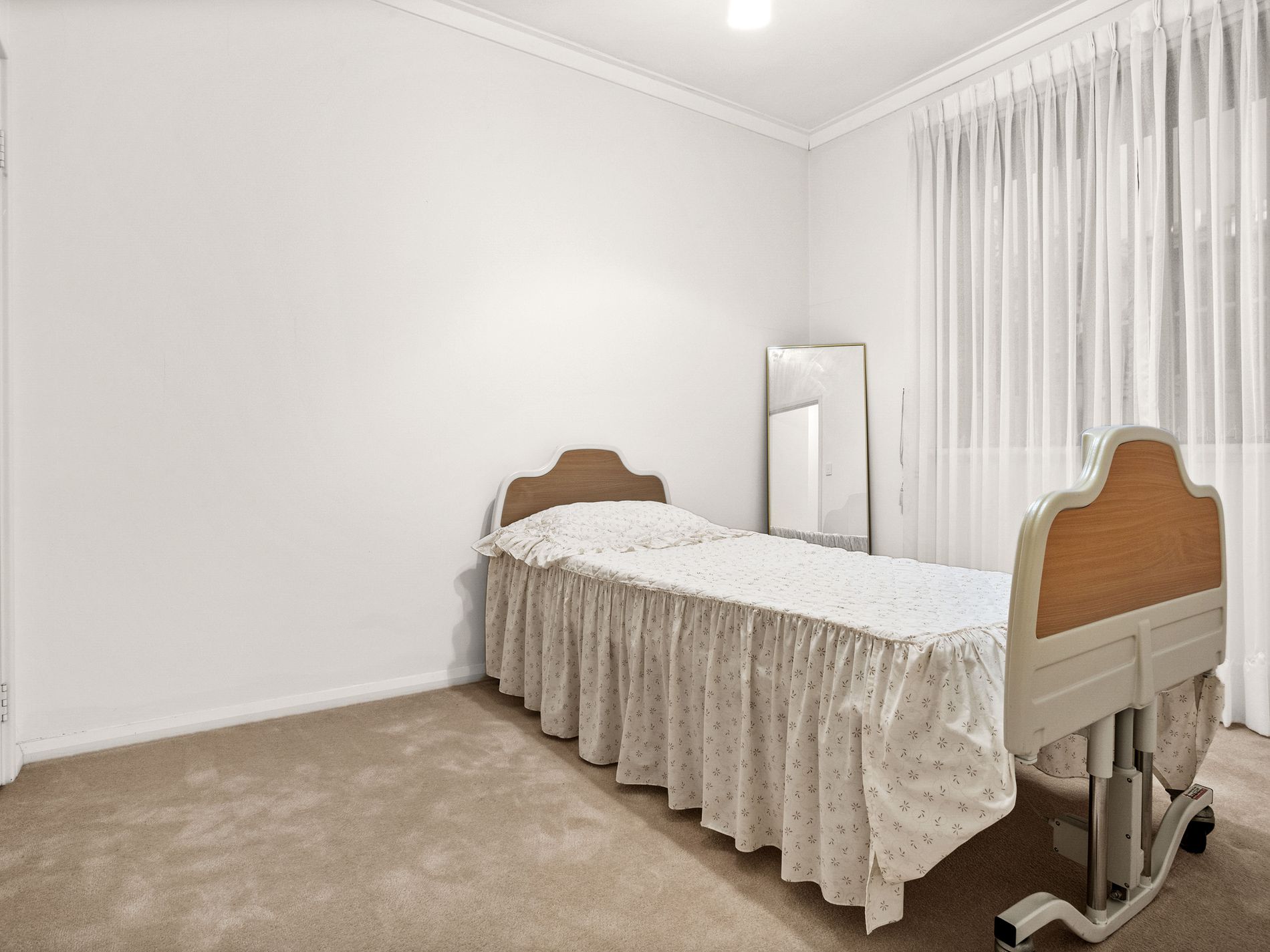 8 Rossiter Way, Winthrop