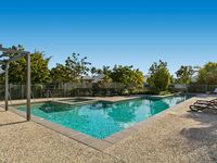 10 Grand Pde , Kawana Island