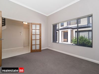 2 / 42 Gladstone Road, Rivervale