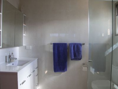 88 Elizabeth Parade, Forster