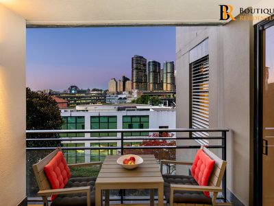 B404 / 24-26 Point Street, Pyrmont