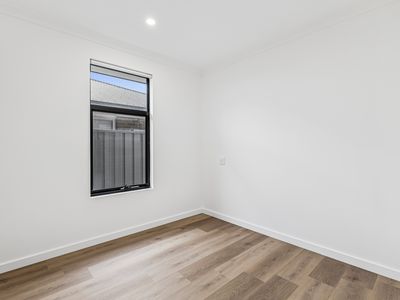 16 Tsouris Way, Munno Para West