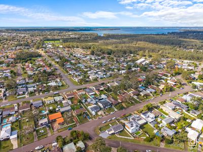 27 McKellar Boulevard, Blue Haven