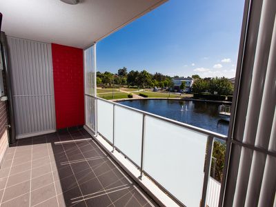 6 / 2 Dressler Court, Holroyd
