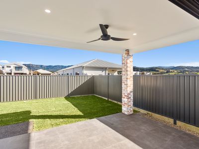 21 Hatter Circuit, Calderwood