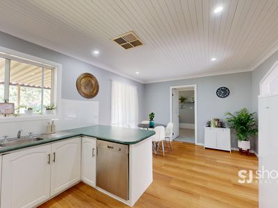 2 Maple Court, Dubbo