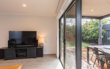 5 Golden Banksia Drive, Officer