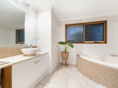 7 Tintern Court, Frankston South