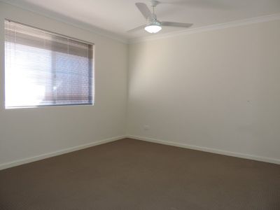 16 Midgegooroo Street, Ellenbrook