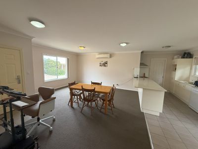 2 / 2A Wilga Street, Parkes