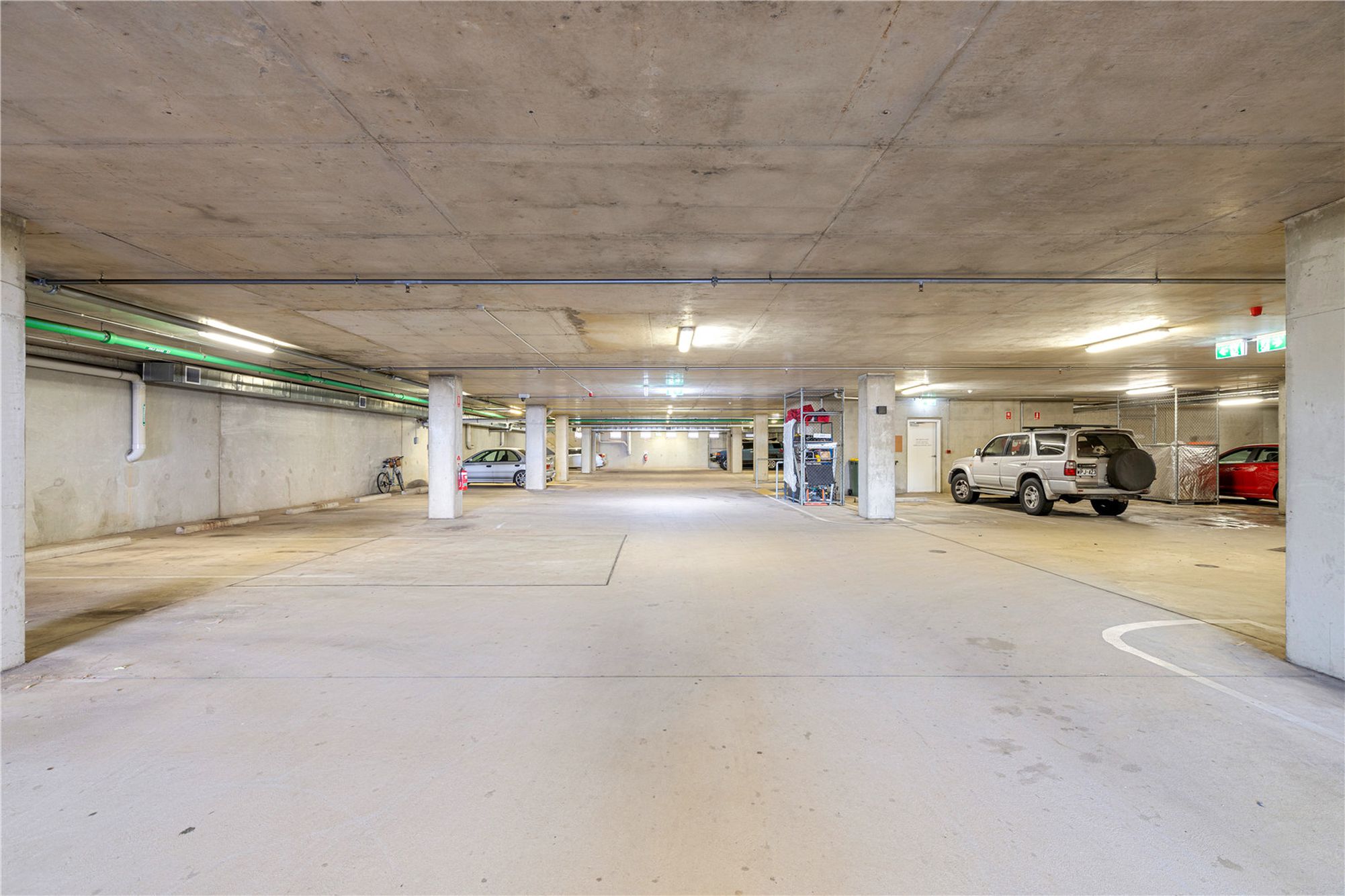 215 / 1-2 Tarni Court, New Port