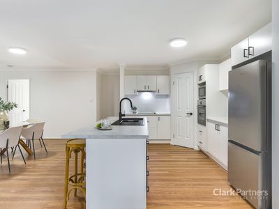 6 Jean Close, Joyner