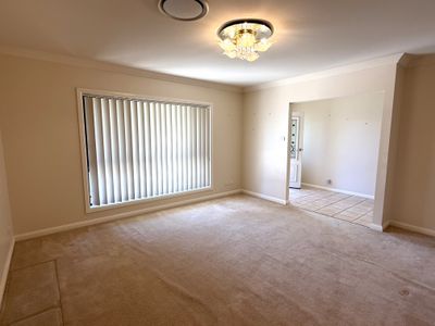 16 Dussin Street, Griffith