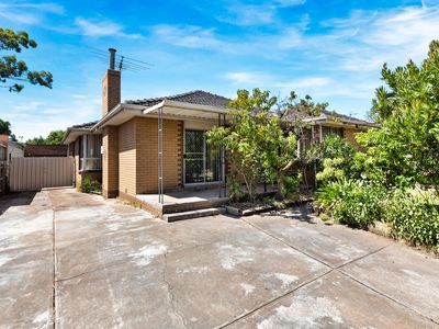 122 East Esplanade, St Albans