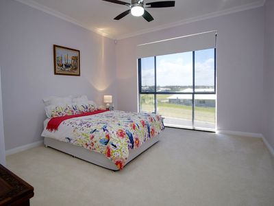 22 Glenelg Crescent, Red Head