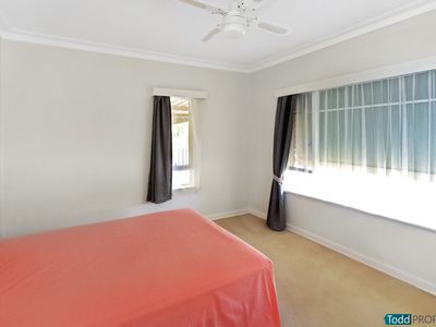 12 Redleaf Close, Heathcote