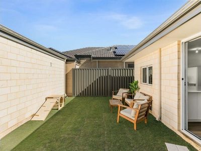 24 Nyilla Approach, Baldivis