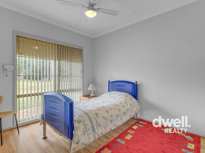 9 LAURINA PLACE, Bewong