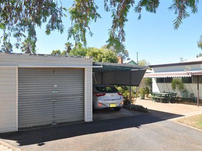 67 Church St, Forbes