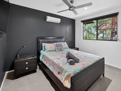 86 Gloucester Avenue, Hideaway Bay
