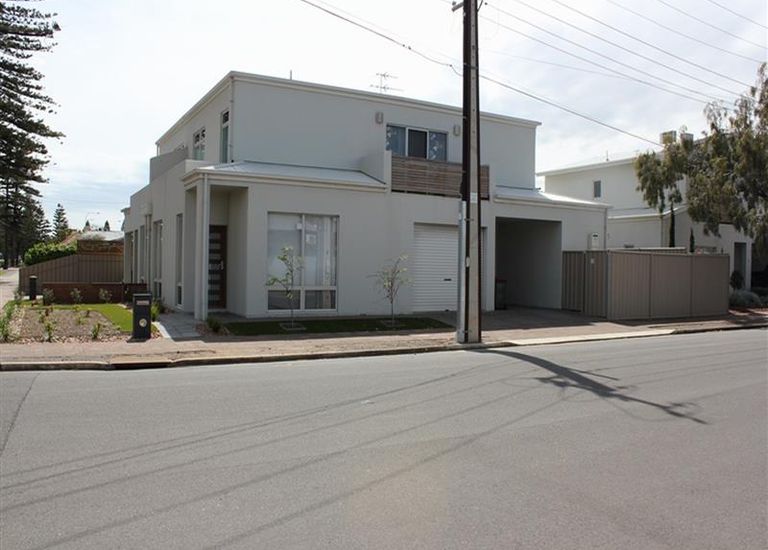 1 / 26 Old Tapleys Hill Road, Glenelg North