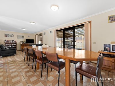 54 McKeon Circuit, Dandenong North