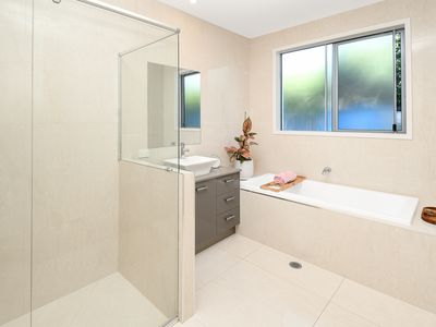 38 TARAWA STREET, Parrearra