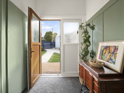 63 English Avenue, Mornington