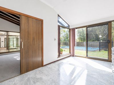 5 Lakeside Road, Churchlands