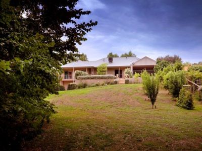 2 Bindi Court, Lavington