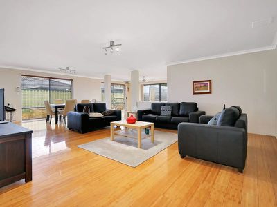 25 Kinsale Bend , Port Kennedy