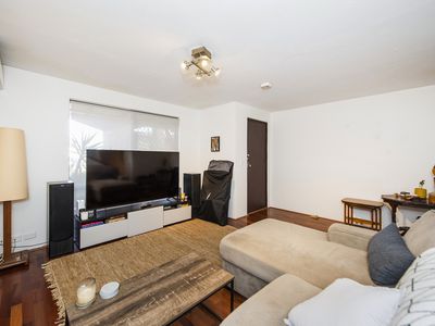 2 / 370 Canning Highway, Bicton