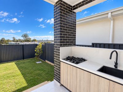 37 Scandinavian Circuit, Rouse Hill