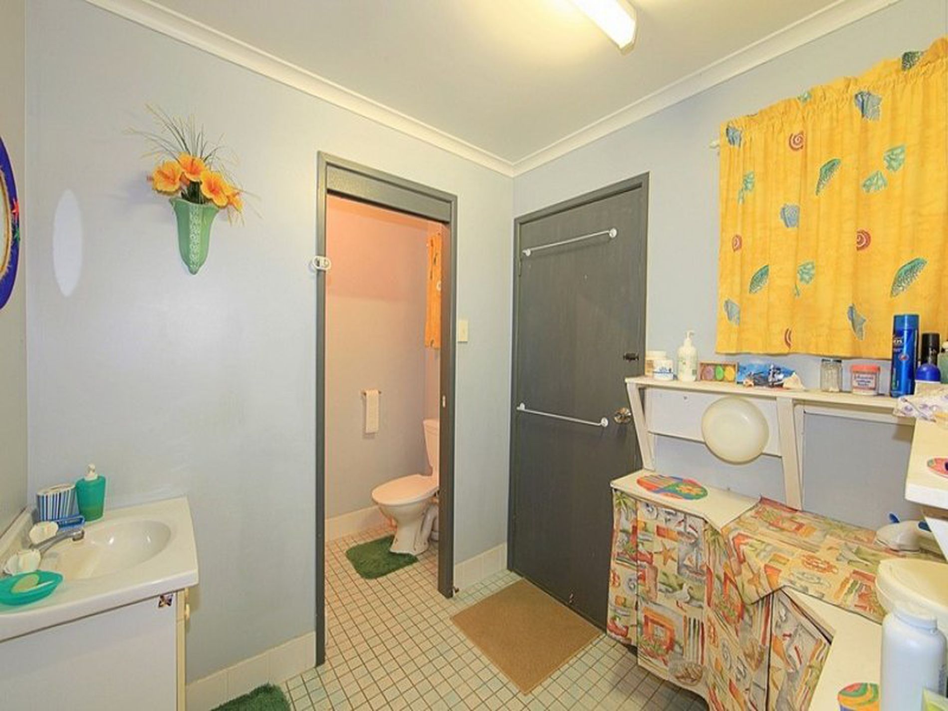 42 First Avenue, Woodgate