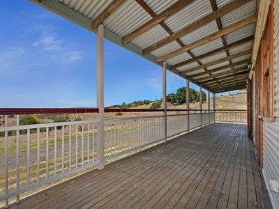 329 Tallegalla Two Tree Hill Road, Minden