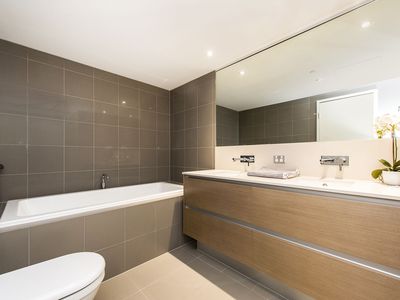 407 96 Bow River Crescent , Burswood