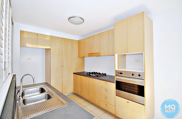 12 / 3 Nurmi Avenue, Newington