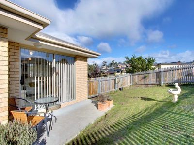 1 Brook Way, Kingston