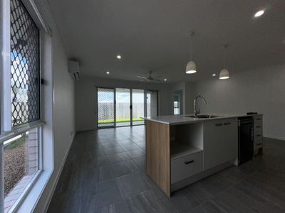 13 Venice Cres, Redbank