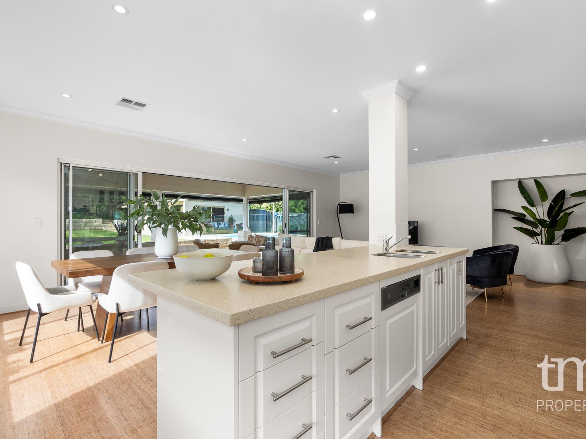 16 Baird Avenue, Nedlands