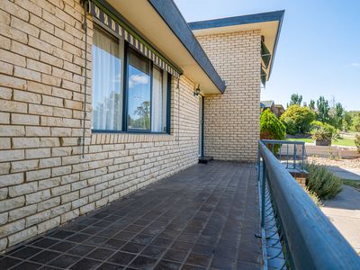 24 WESTERNVIEW DRIVE, West Albury