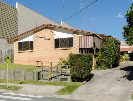 Little Gem in the Heart of Tewantin image 1