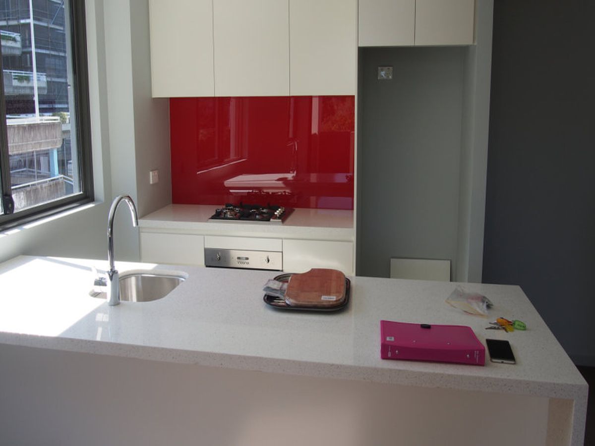 302 / 33 Devonshire Street, Chat...
