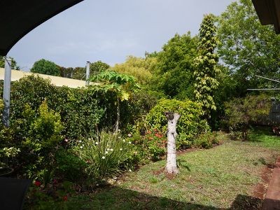 38 Armstrong Street, Atherton