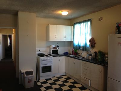 3 / 42 Lemnos Prd, The Hill