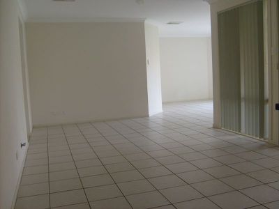 10 Lancaster Park Place, Dubbo