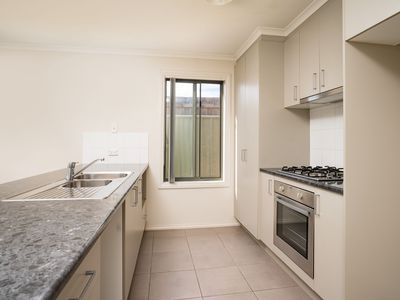 76 VICTORIA CROSS PARADE, Wodonga
