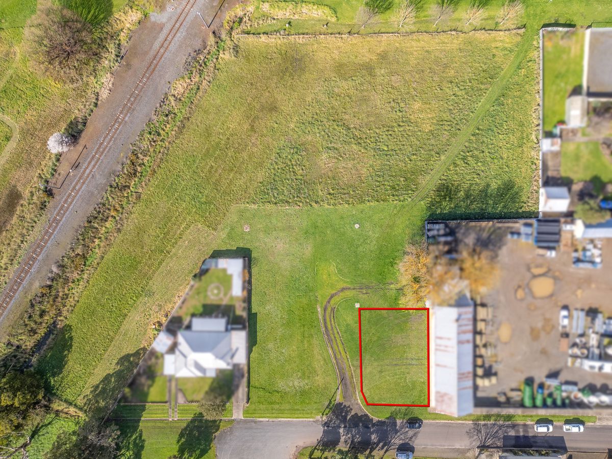 8 Sibley Place, Heywood - Image 1