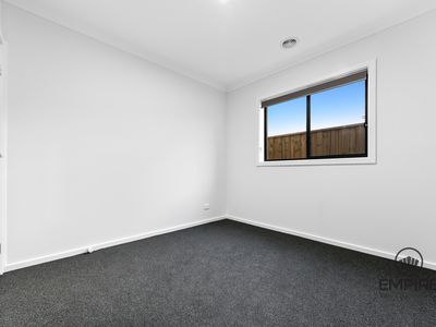 2 Sapna Pl, Clyde North